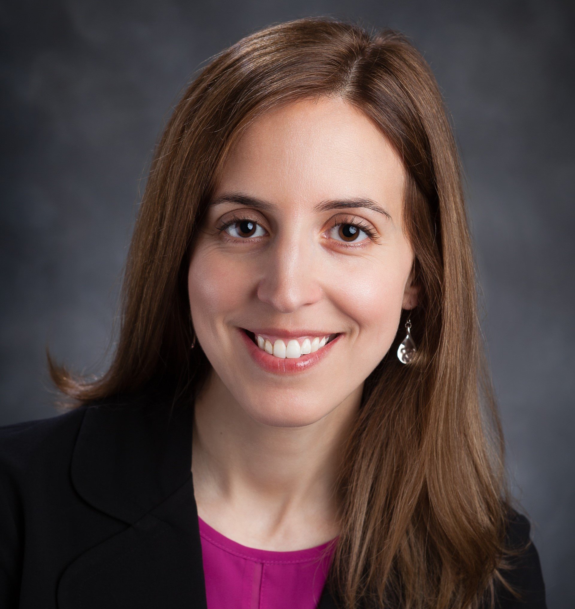 Schoenemann, Lauren